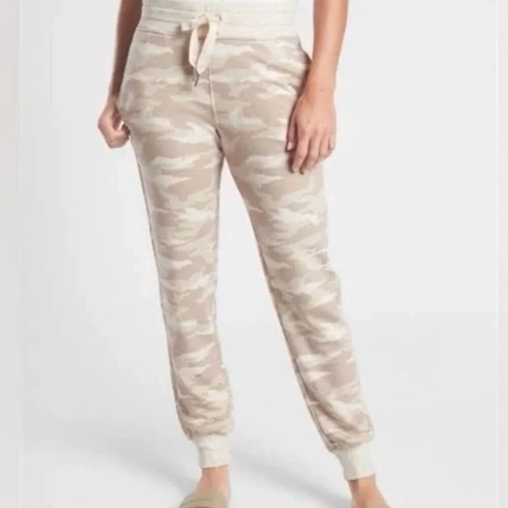 Athleta Balance Printed Soft Fleece Drawstring Joggers Camo Oatmeal Women's XS